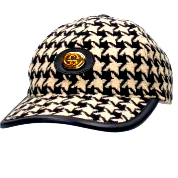 GUCCI BLACK AND WHITE HOUNDSTOOTH HAT WITH GOLD GG AND LEATHER - Picture 1 of 9